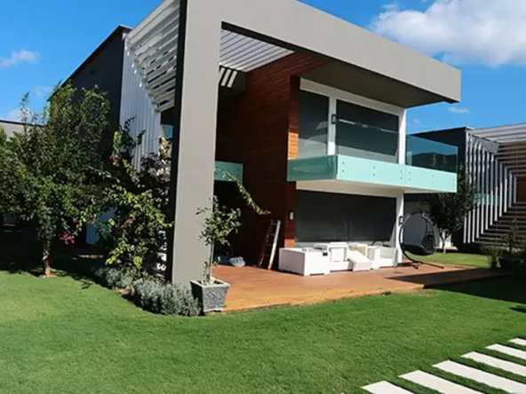 Sadece Turkiye’nin degil, Dunya’nin en seckin koylarindan olan Cesme Pasalimaninda, 3 tarafi Turkuaz koylarla cevrili, FOLKART Yapi imzali 4+1 tam mustakil luks villa, ARK emlaktan satilik! Nisan 17, 2026